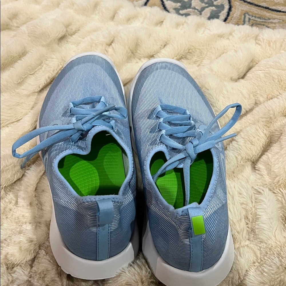 Oofos Ladies Lace Up Sneakers - Size 8 - Picture 2 of 6